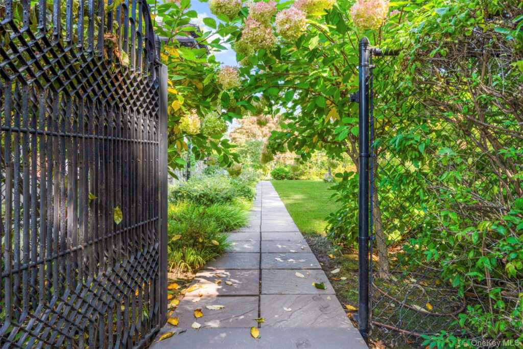 9 Forest Place, New Rochelle, NY 10804 - Photo 38 of 47