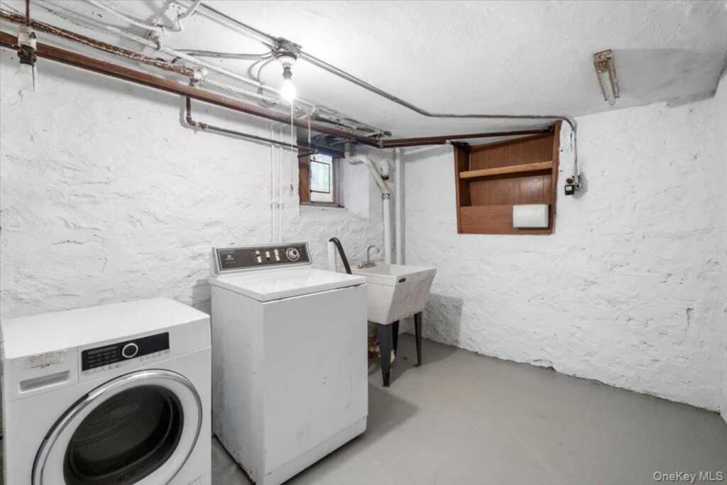 18 Faneuil Place, New Rochelle, NY 10801 - Photo 32 of 40