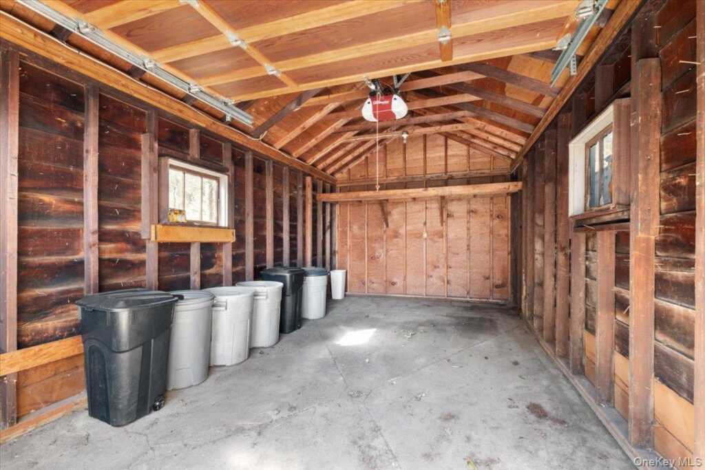 18 Faneuil Place, New Rochelle, NY 10801 - Photo 33 of 40