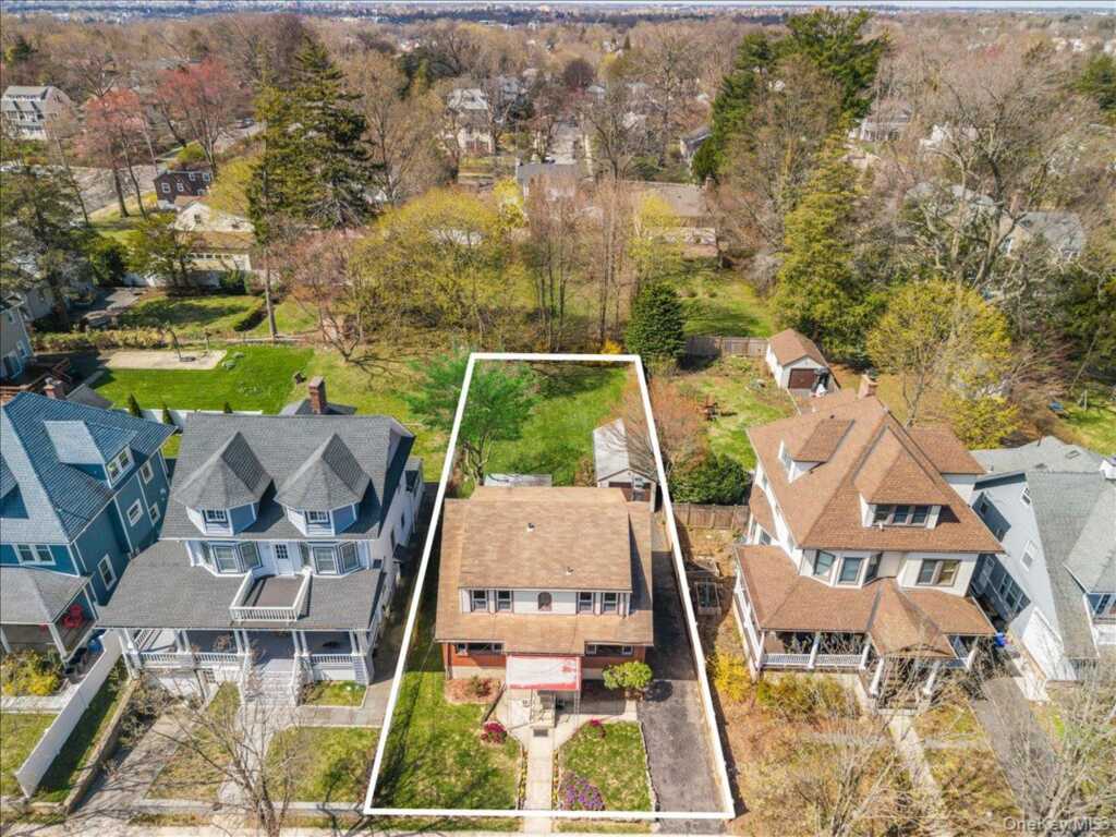 18 Faneuil Place, New Rochelle, NY 10801 - Photo 35 of 40