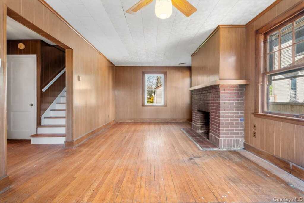 18 Faneuil Place, New Rochelle, NY 10801 - Photo 5 of 40