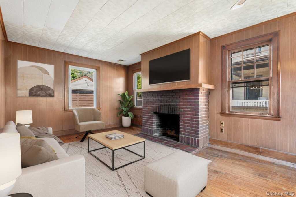 18 Faneuil Place, New Rochelle, NY 10801 - Photo 6 of 40