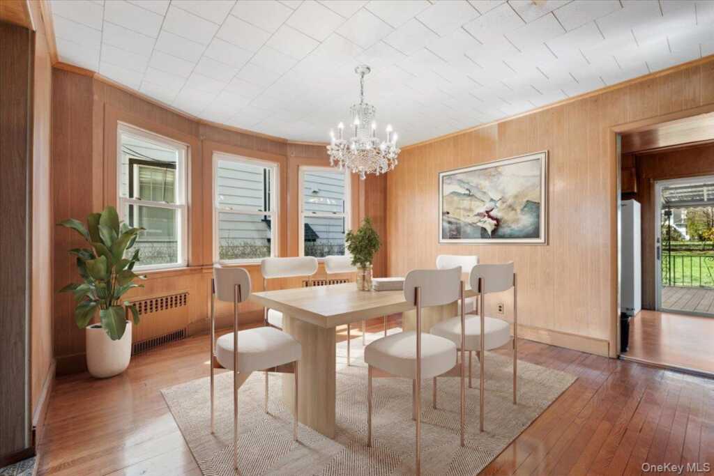 18 Faneuil Place, New Rochelle, NY 10801 - Photo 8 of 40