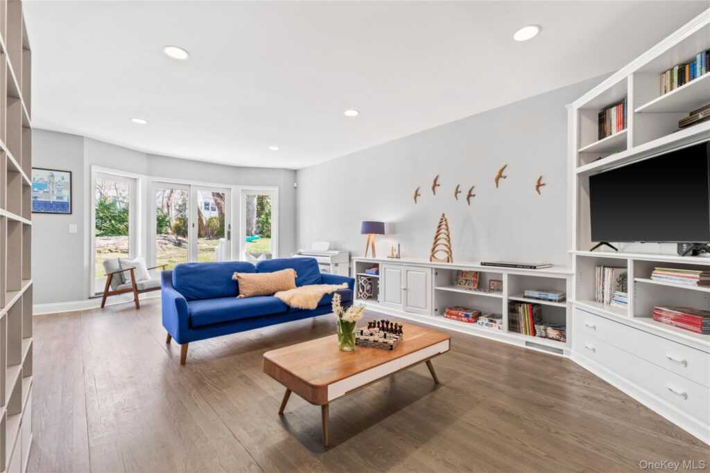 947 Shore Acres Drive, Rye, NY 10543 - Photo 16 of 44