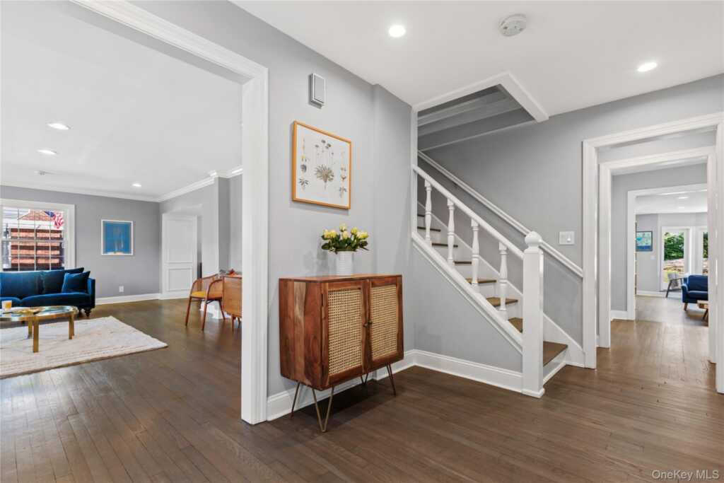 947 Shore Acres Drive, Rye, NY 10543 - Photo 3 of 44