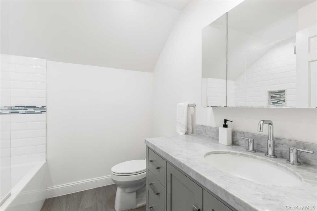 947 Shore Acres Drive, Rye, NY 10543 - Photo 31 of 44