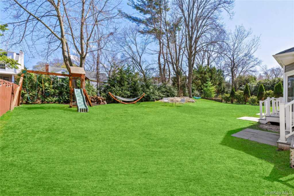 947 Shore Acres Drive, Rye, NY 10543 - Photo 34 of 44