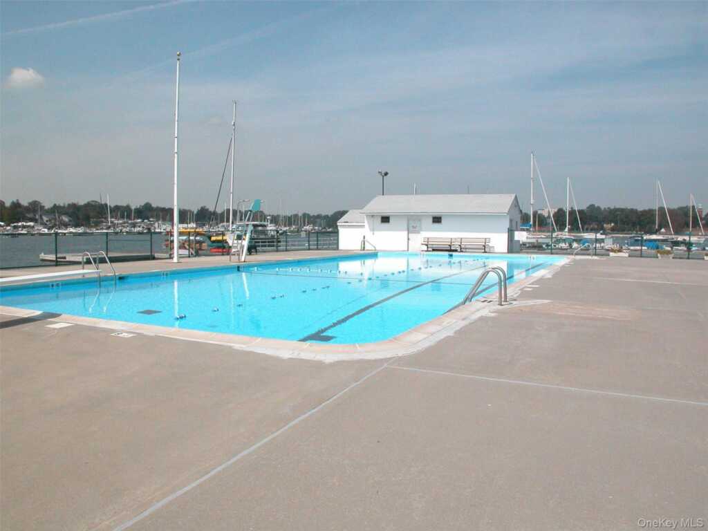 947 Shore Acres Drive, Rye, NY 10543 - Photo 39 of 44