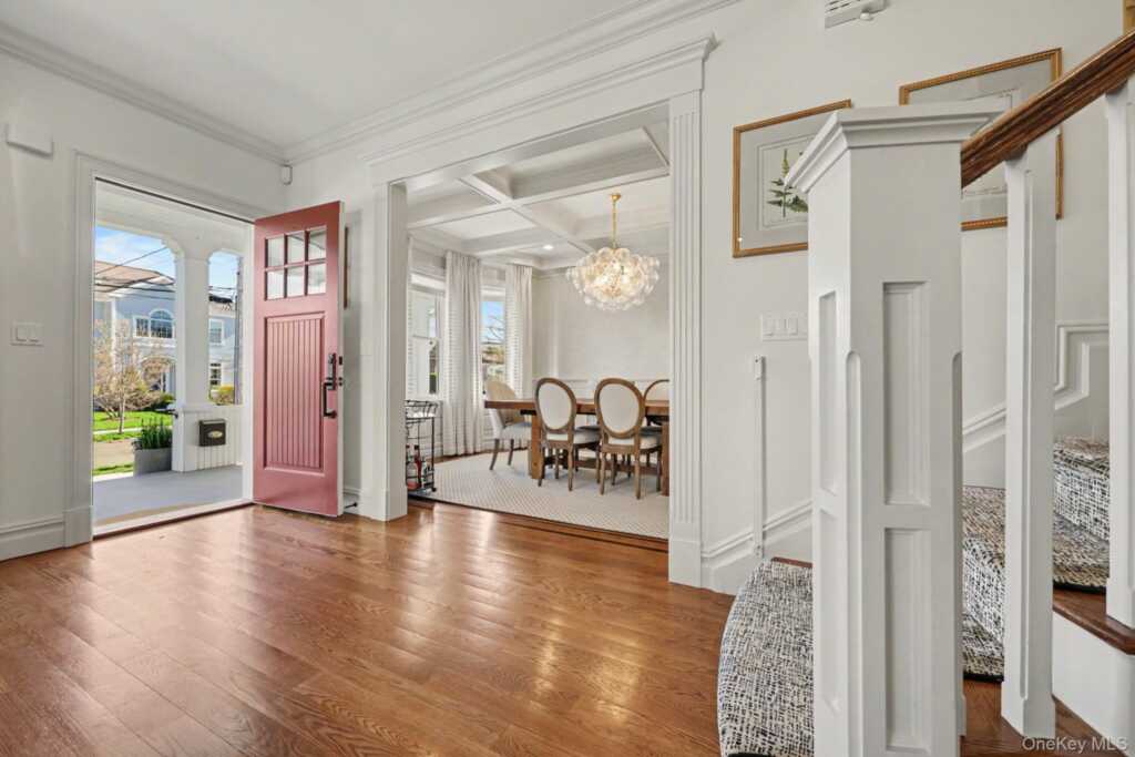 30 Wainwright Street, Rye, NY 10580 - Photo 2 of 37