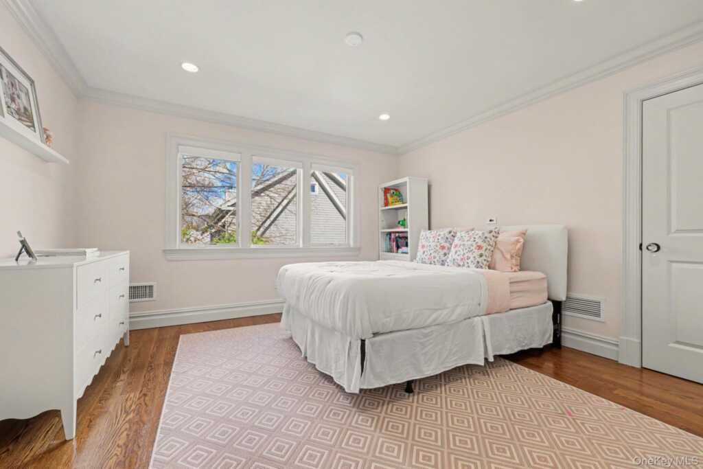 30 Wainwright Street, Rye, NY 10580 - Photo 23 of 37