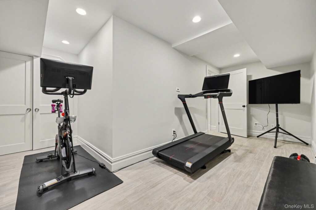 30 Wainwright Street, Rye, NY 10580 - Photo 28 of 37