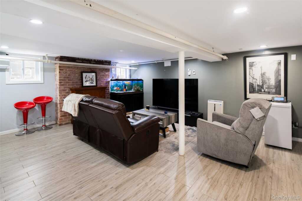 737 Bradley Street, Rye, NY 10543 - Photo 24 of 34