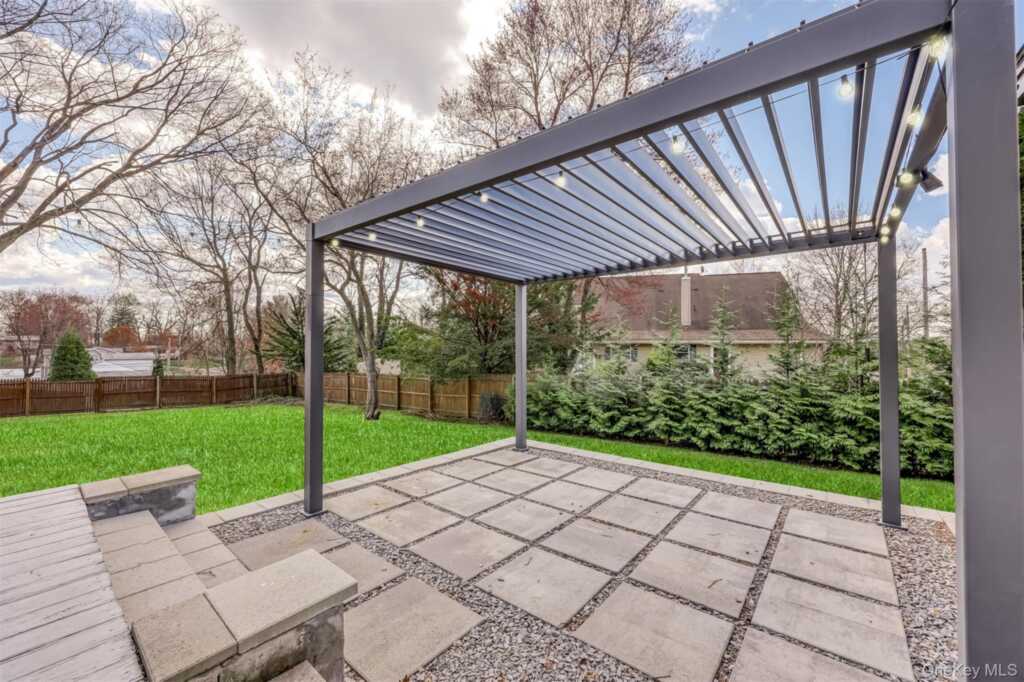 16 S Lexow Avenue, Nanuet, NY 10954 - Photo 3 of 21