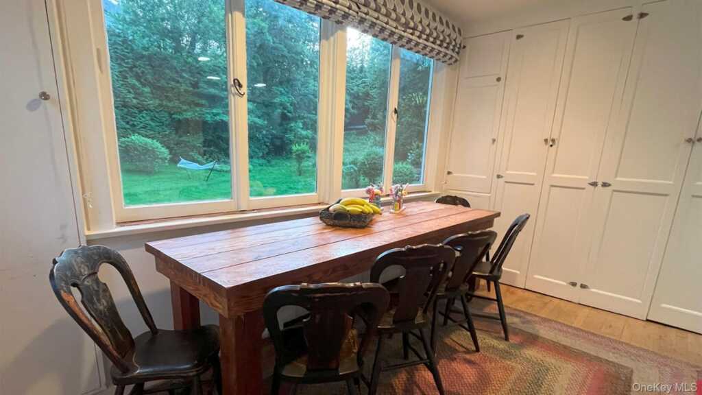 8 Holly Lane, Rye, NY 10580 - Photo 11 of 27