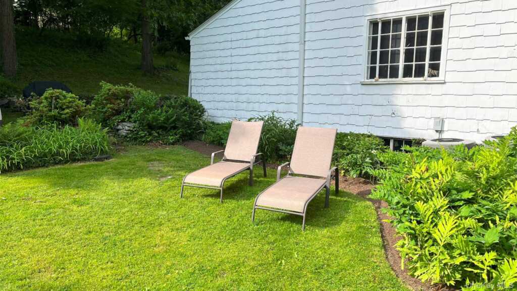 8 Holly Lane, Rye, NY 10580 - Photo 20 of 27