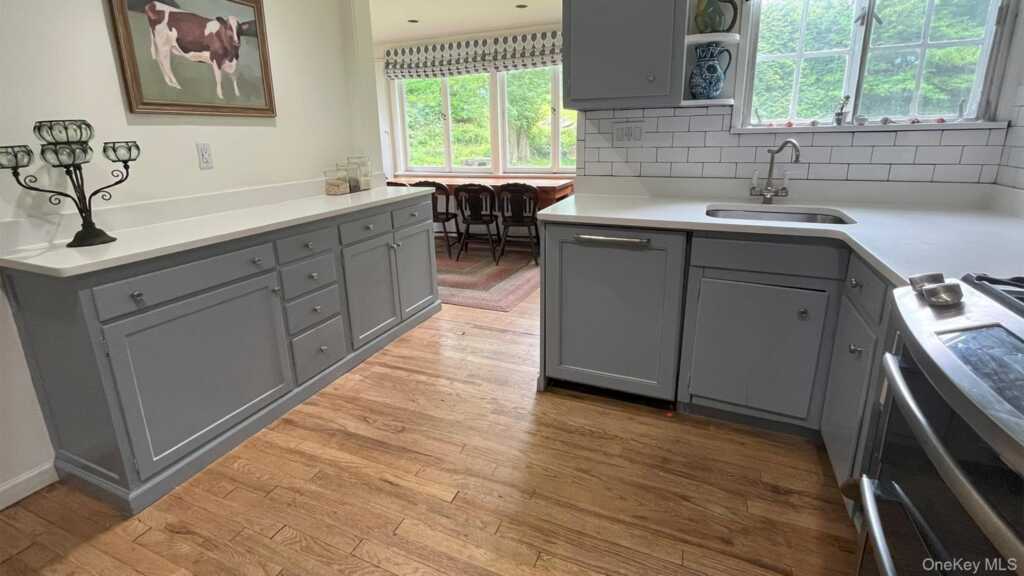 8 Holly Lane, Rye, NY 10580 - Photo 5 of 27