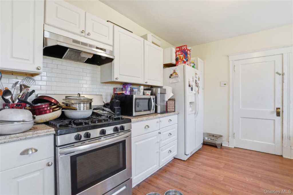 148 Clinton Avenue, Nyack, NY 10960 - Photo 16 of 30