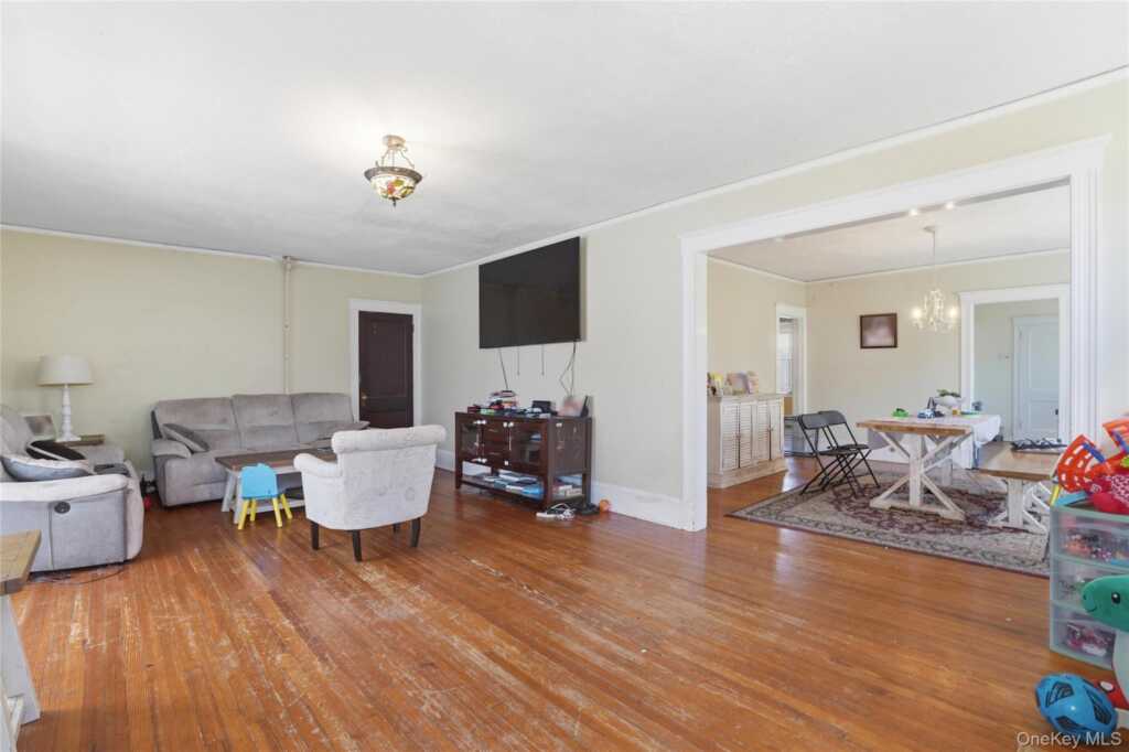 148 Clinton Avenue, Nyack, NY 10960 - Photo 20 of 30