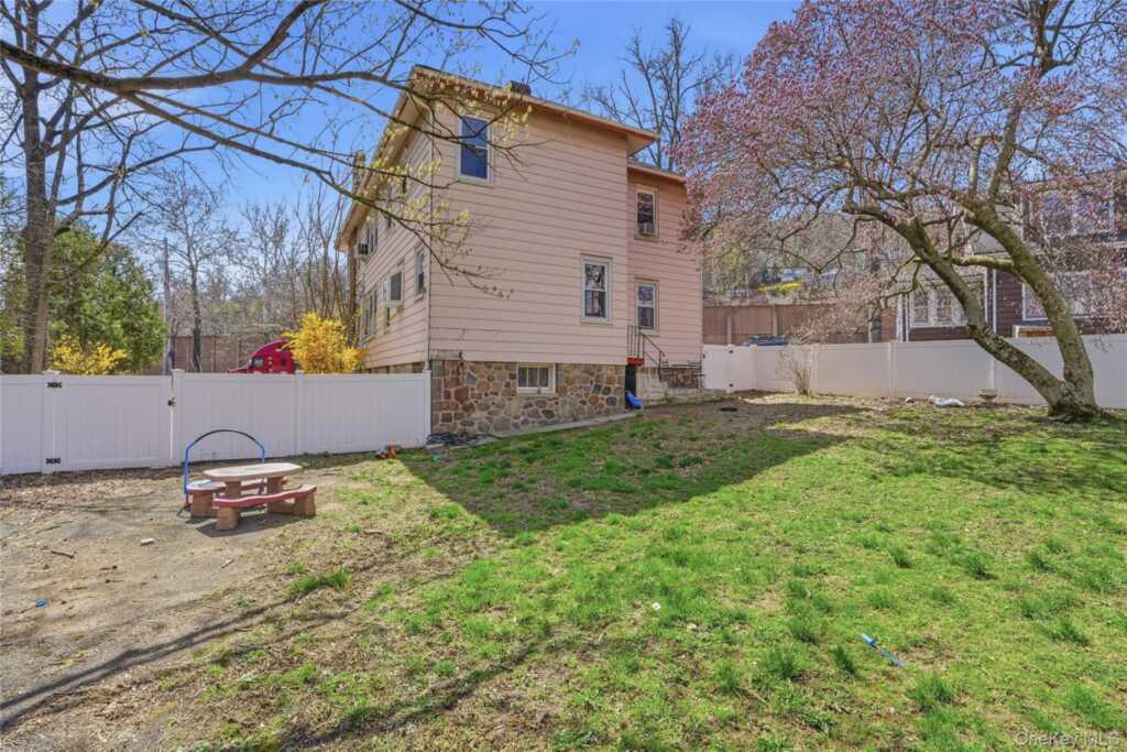 148 Clinton Avenue, Nyack, NY 10960 - Photo 28 of 30