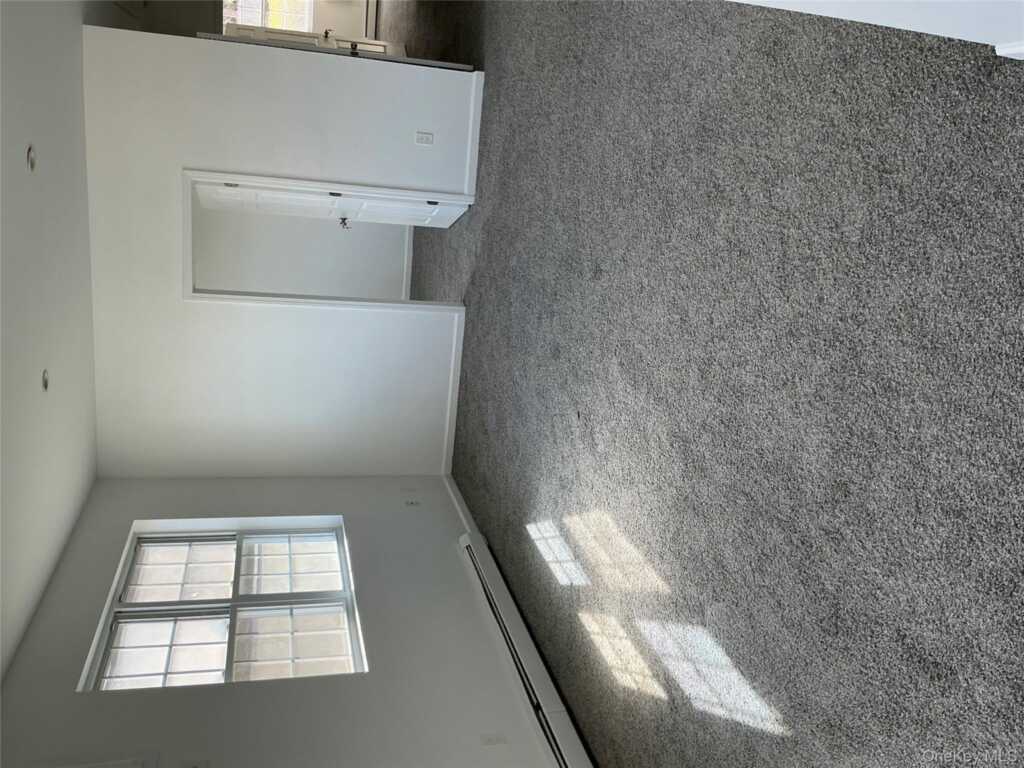 63 Pipetown Hill Road, Nanuet, NY 10954 - Photo 3 of 14