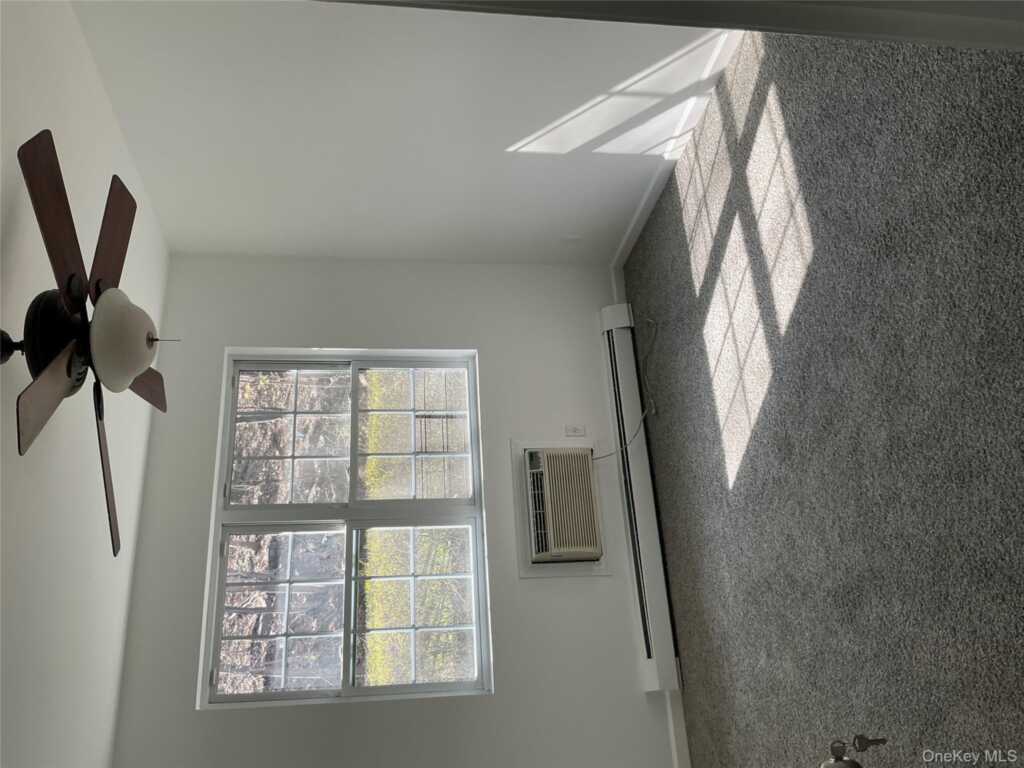 63 Pipetown Hill Road, Nanuet, NY 10954 - Photo 6 of 14