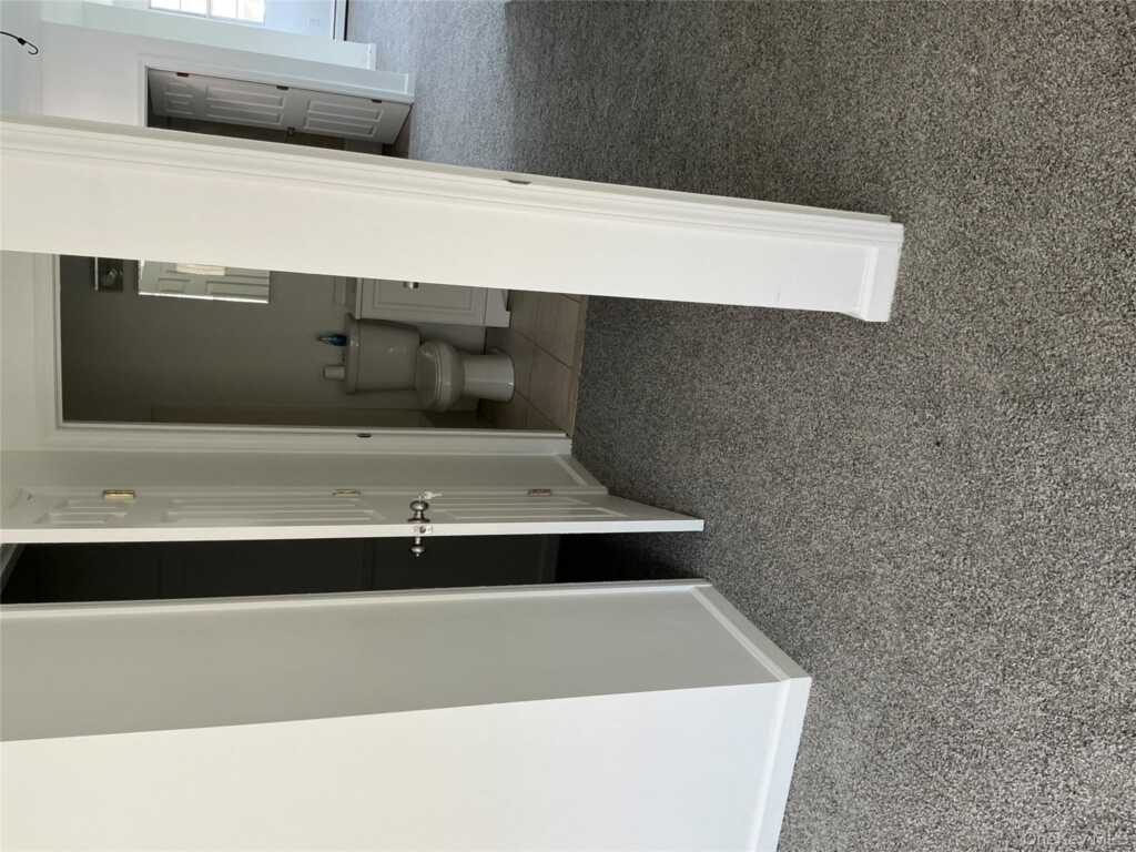 63 Pipetown Hill Road, Nanuet, NY 10954 - Photo 7 of 14