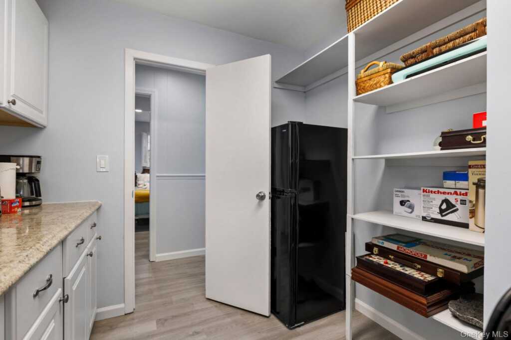 651 Andover Road, Valley Cottage, NY 10989 - Photo 11 of 47