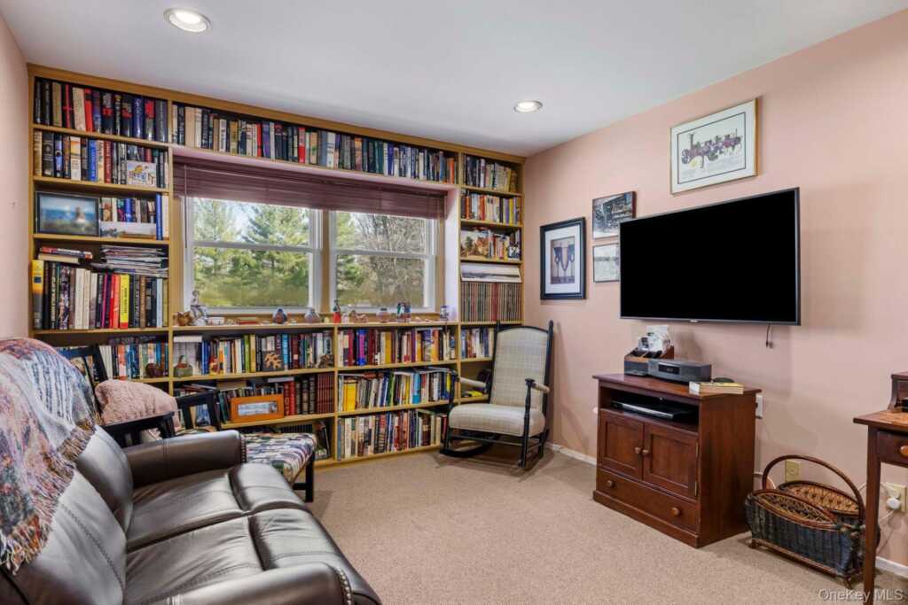 651 Andover Road, Valley Cottage, NY 10989 - Photo 26 of 47