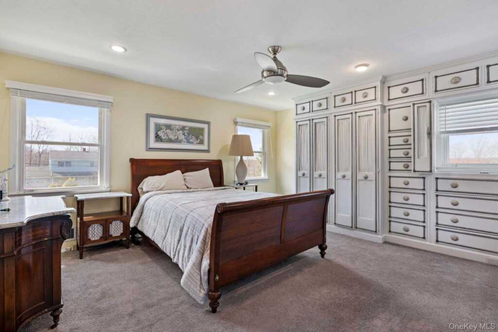 651 Andover Road, Valley Cottage, NY 10989 - Photo 32 of 47