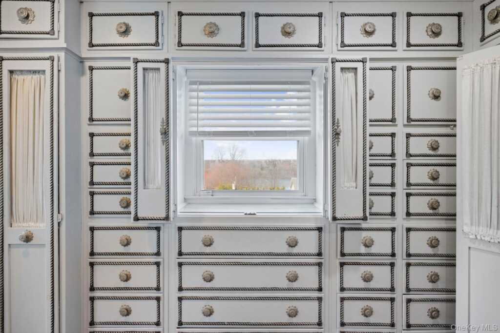 651 Andover Road, Valley Cottage, NY 10989 - Photo 35 of 47