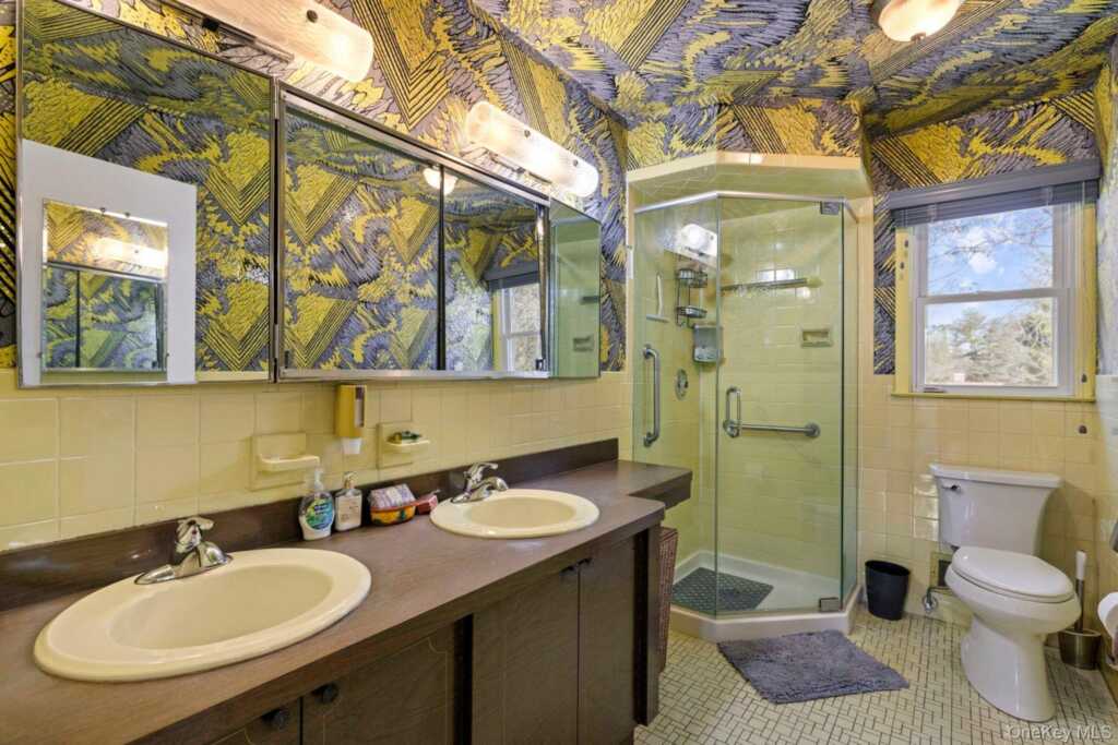 651 Andover Road, Valley Cottage, NY 10989 - Photo 36 of 47