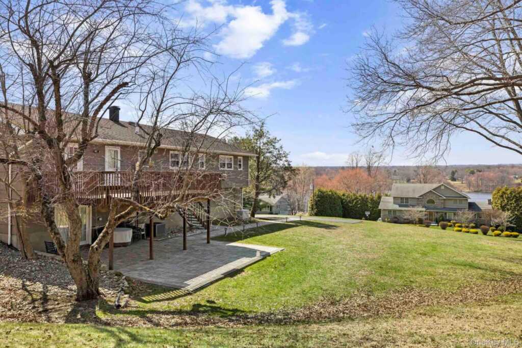 651 Andover Road, Valley Cottage, NY 10989 - Photo 40 of 47