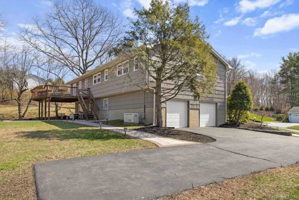 651 Andover Road, Valley Cottage, NY 10989 - Photo 43 of 47