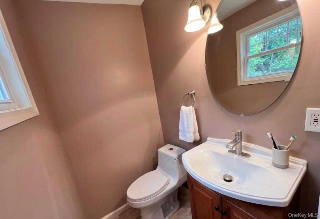 51 N Pascack Road, Nanuet, NY 10954 - Photo 12 of 23