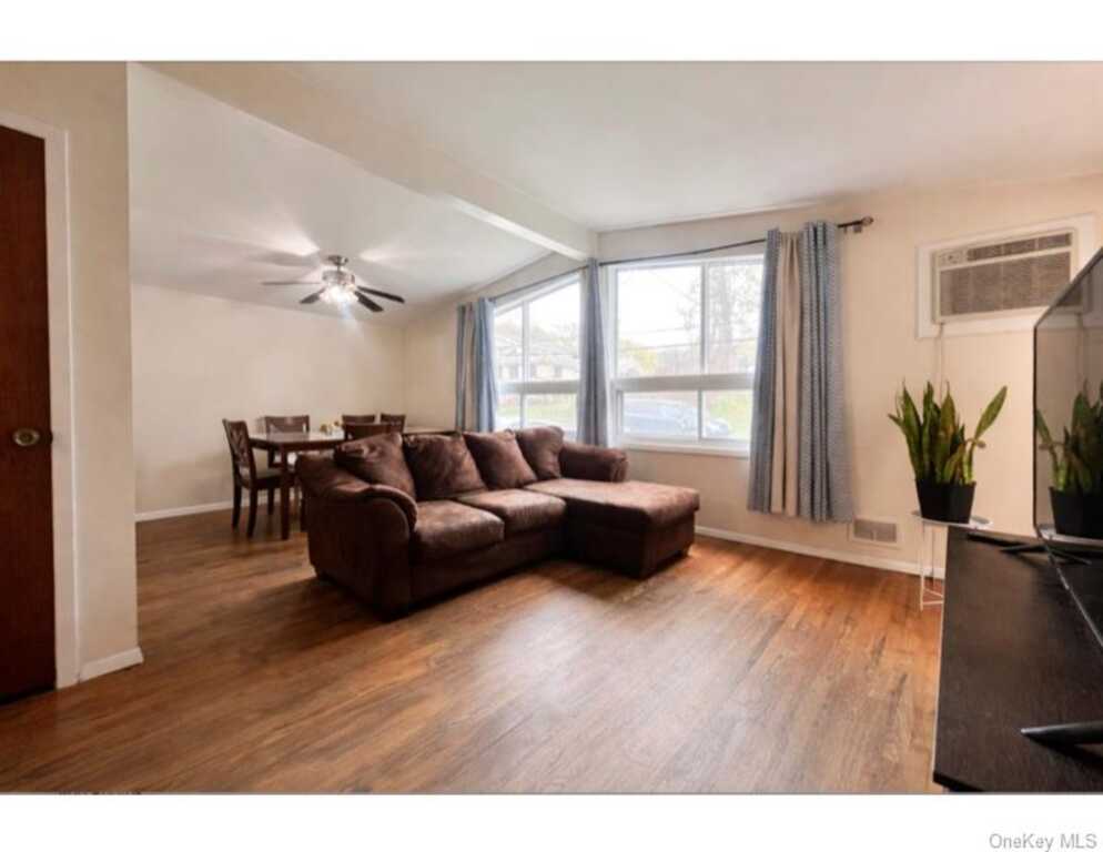 51 N Pascack Road, Nanuet, NY 10954 - Photo 3 of 23