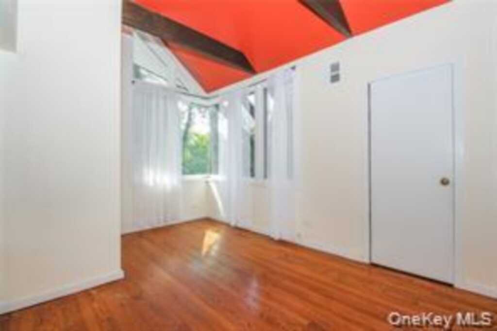 112 Kingsbury Road, New Rochelle, NY 10804 - Photo 14 of 18