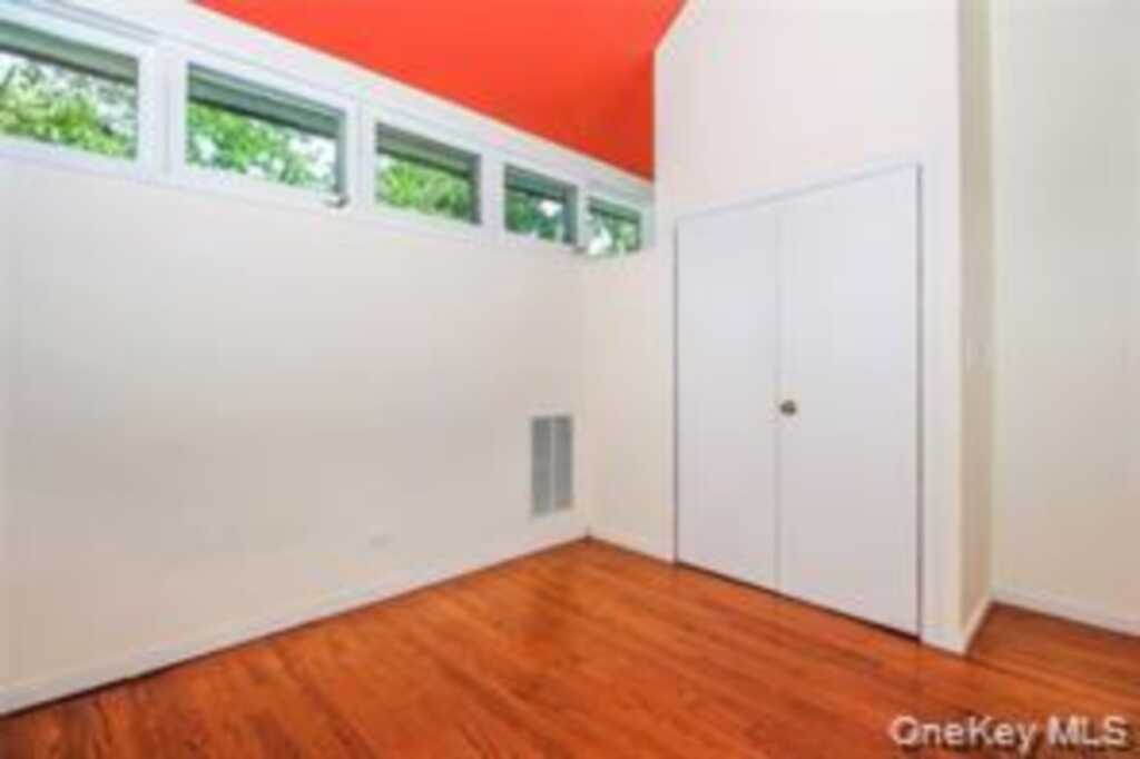 112 Kingsbury Road, New Rochelle, NY 10804 - Photo 15 of 18