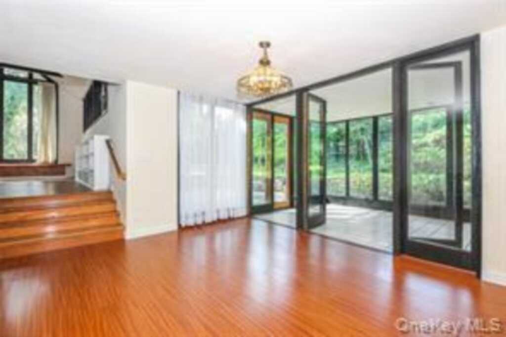 112 Kingsbury Road, New Rochelle, NY 10804 - Photo 6 of 18