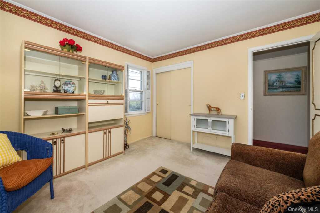 285 Stuart Drive, New Rochelle, NY 10804 - Photo 17 of 37