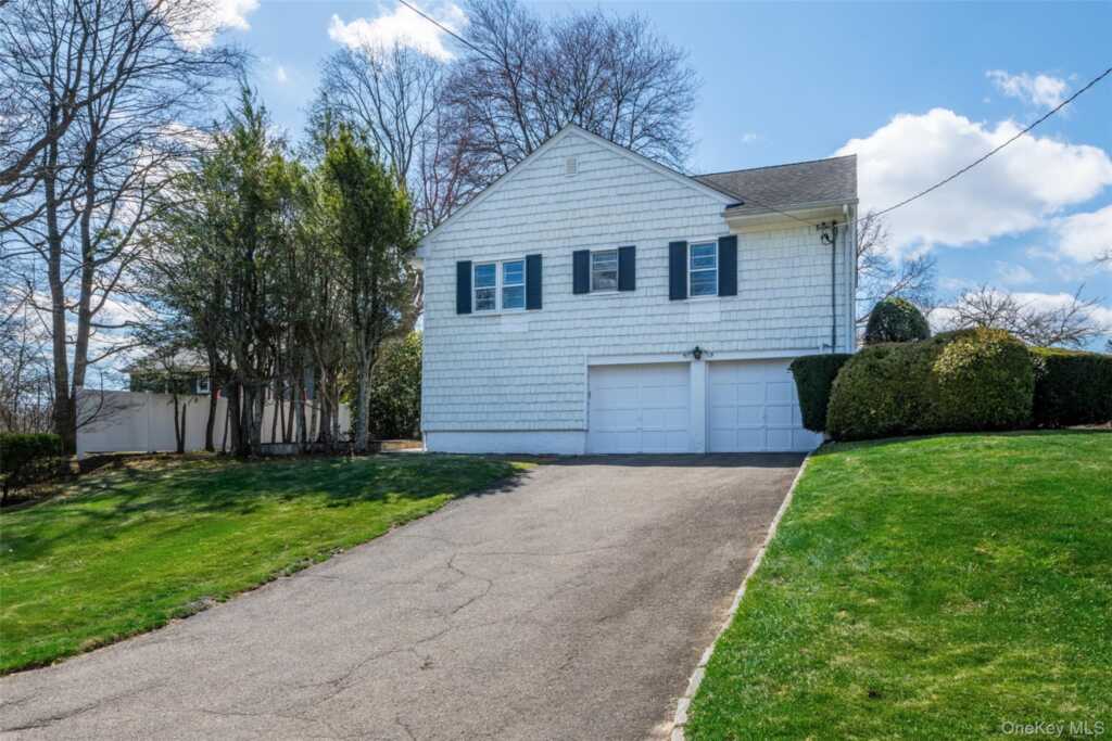 285 Stuart Drive, New Rochelle, NY 10804 - Photo 34 of 37