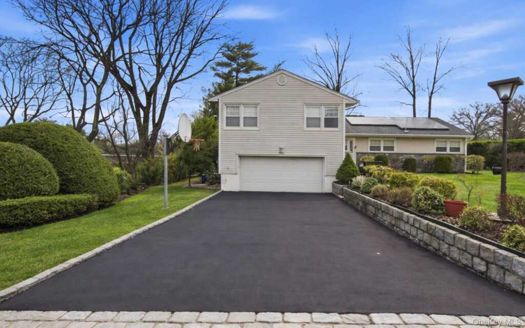 5 Avis Drive, New Rochelle, NY 10804 - Photo 2 of 38
