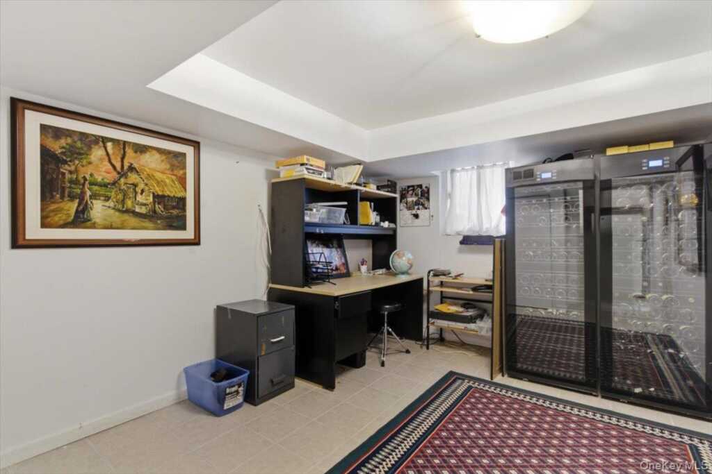 5 Avis Drive, New Rochelle, NY 10804 - Photo 23 of 38