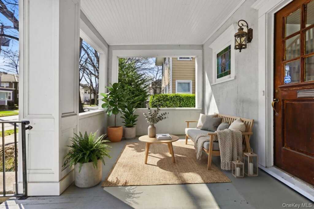 33 Redfield Street, Rye, NY 10580 - Photo 3 of 39