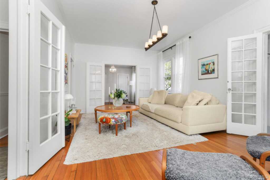 33 Redfield Street, Rye, NY 10580 - Photo 9 of 39