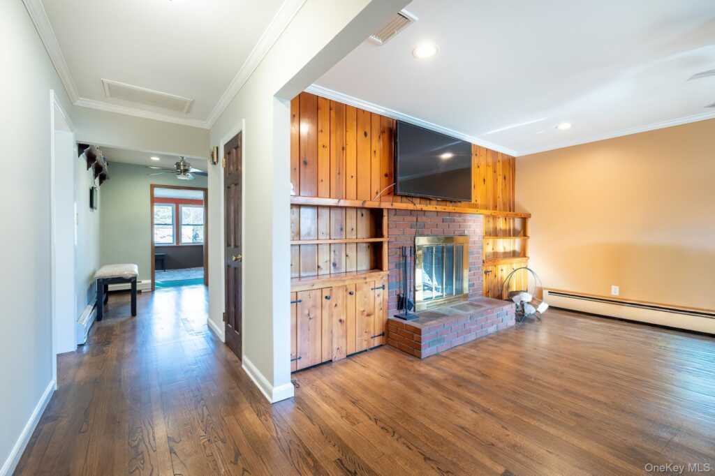 52 Third Street, New City, NY 10956 - Photo 3 of 24