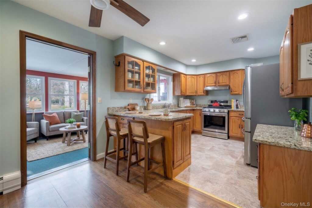 52 Third Street, New City, NY 10956 - Photo 4 of 24