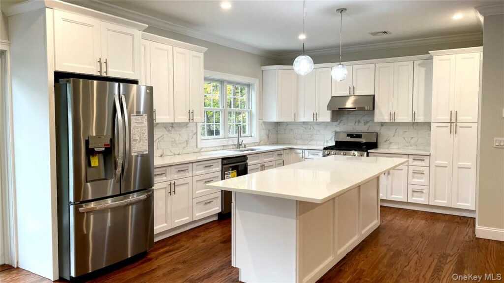 1 Kewanee Road, New Rochelle, NY 10804 - Photo 11 of 28