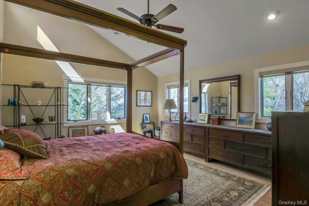 837 Sherry Drive, Valley Cottage, NY 10989 - Photo 14 of 49