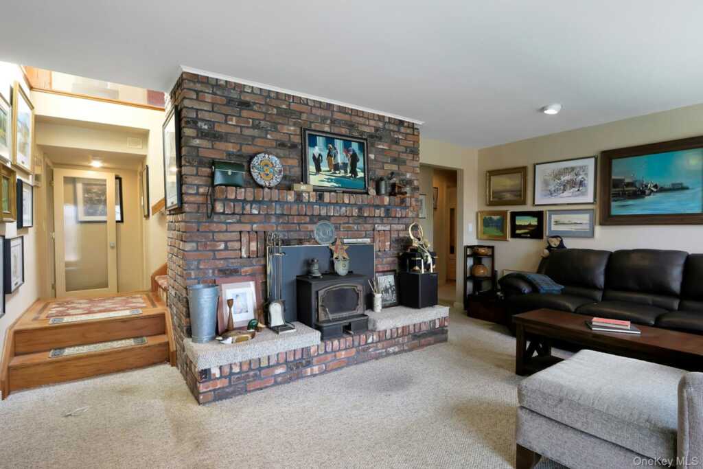 837 Sherry Drive, Valley Cottage, NY 10989 - Photo 19 of 49