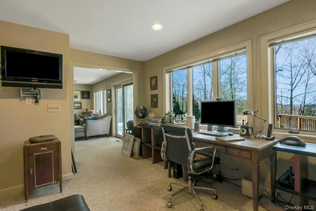 837 Sherry Drive, Valley Cottage, NY 10989 - Photo 22 of 49